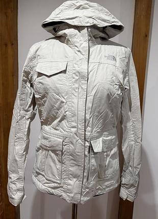 Жіноча куртка the north face women's wynes quad pocket jacket (також відома як the north face hyvent mountain parker) у кремовому/бежевому кольорі