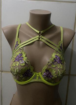 Цікавий бюстгальтер ann summers мʼяка чашка 70e