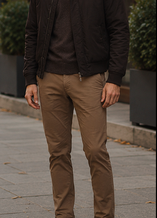 Мужские брюки-чиносы zara skinny / slim fit) насыщенного цвета кемэл