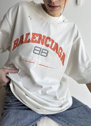 Жіноча футболка balenciaga з короткими рукавами