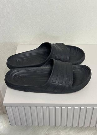 Шльопки adidas, розмір 45(28,5 см)