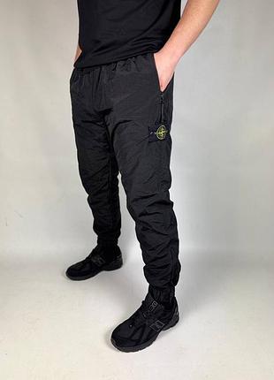 Нейлонові штани stone island