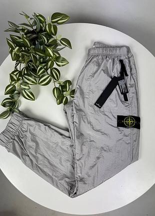 Нейлонові штани stone island