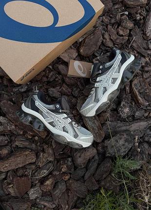 Чоловічі кросівки asics