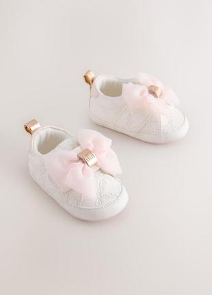 Брендовые белые кроссовки пинетки ted baker с розовыми бантами для девочки 12-18м стелька 11,5см