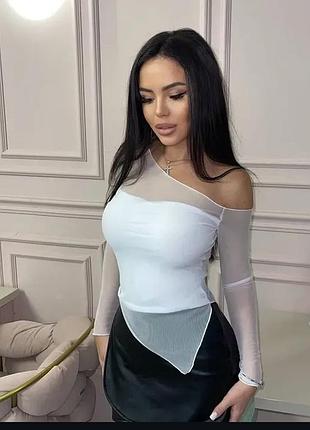 Стильна біла блуза