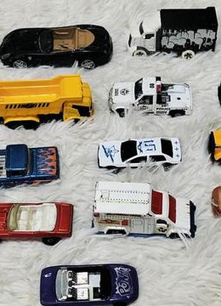 Большой лот машинок hot wheels, matchbox и спецтехники (17 шт)