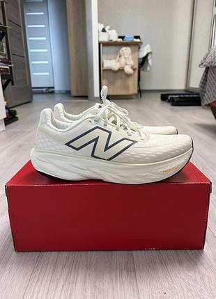 Продаю кросівки new balance розмір 42(26,5см)