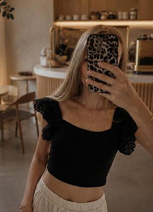 Вкорочений топ з рукавами крильцями кроше shein
