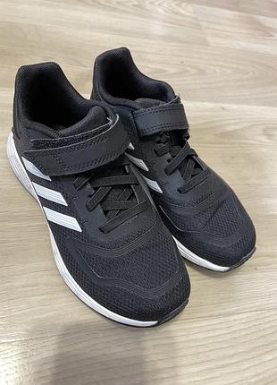 Дитячі кросівки фірми adidas