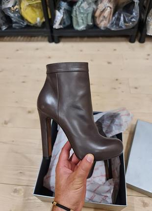 Італійське ботильйони фірми gianmarco lorenzi р.37