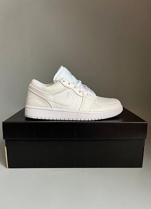 Кроссовки мужские, кроссовки женские, 1в1 люкс качество, кожа, nike air jordan 1 low triple white отсутствие 1000, sky-nik-0826-1000