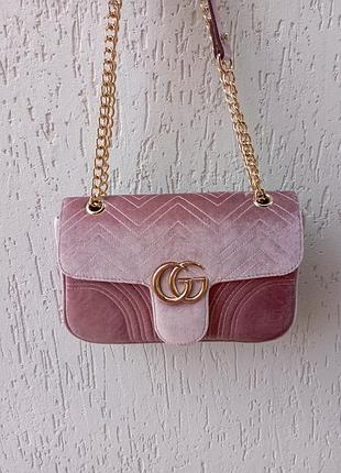 Пудровая бархатная сумка в стиле gucci marmont
