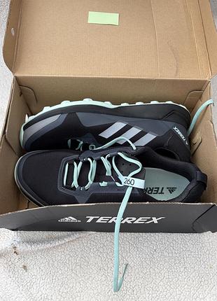 Нові трейлові кросівки adidas terrex two ultra / flow