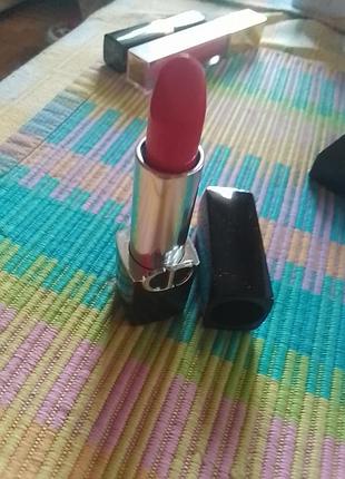 Dior, помада сатиновая в оттеноке 453