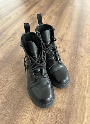Шкіряні черевики dr.martens 37р