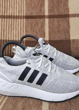 Кросівки adidas
