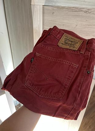 Жіночі джинси levi's червоні, розмір w30 l30