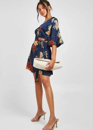 Красивое платье в цветочный принт boohoo xl