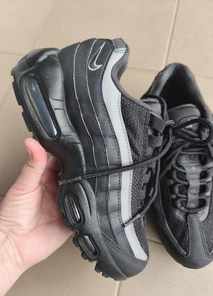 Оригінальні кросівки nike air max