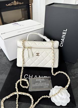 Chanel milk gold texture