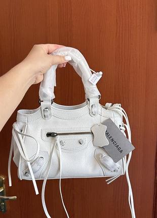 Le city white 24*17*11