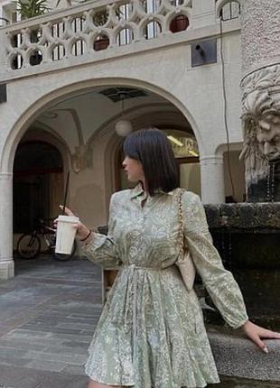 Пишна оливкового кольору з довгим рукавом сукня зара