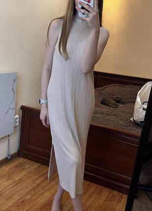 Сукня бежева hm