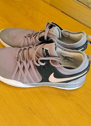 Кросівки nike 40 розмір