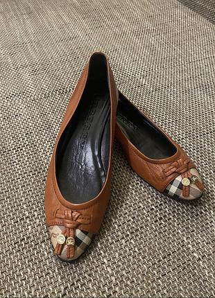 Продам балетки burberry