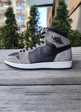 Кроссовки 45 размер. кроссовки jordan. jorda 1 retro og. jordan. высокие кроссовки. мужские кроссовки jordan