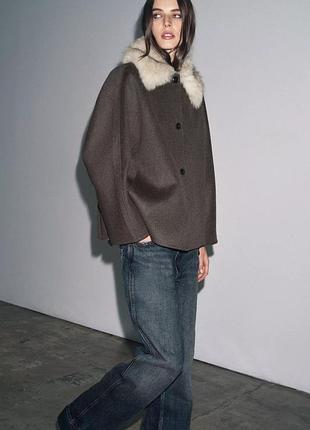 Вовняне полупальто з хутром zara
