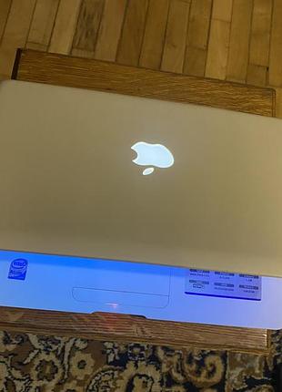 Macbook в гарному стані
