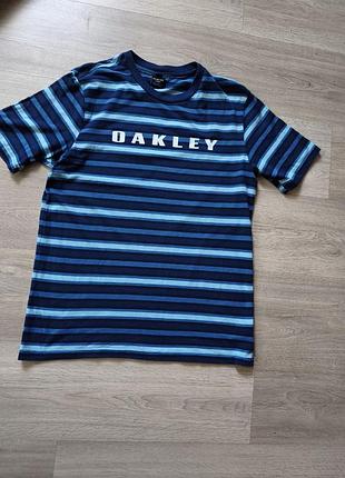 Футболка  oakley