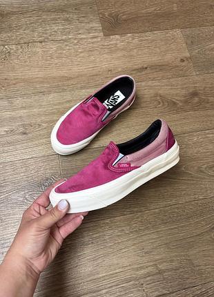 Кеди для дівчинки vans lx slip-on reissue 98 satin cherries рожеві р.36,5 устілка 23,5см.