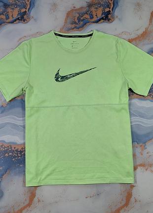Футболка nike dri-fit running спортивна майка