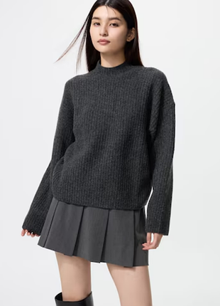 Uniqlo женский джемпер свитр 08 dark grey lsoufflé yarn mock neck jumper
