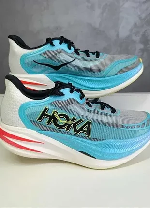 Профессиональные беговые кроссовки с карбоновой пластиной hoka cielo x1 2.0 40 25см. оригинал