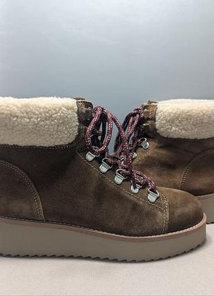 Короткі жіночі черевики sam edelman на платформі є чорні та коричневі 
розмір us 5 eu 35
