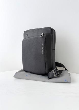 Piquadro cronus tablet crossbody bag black 30/27 cm чоловіча італійська шкіряна сумка сумочка подарунок чоловіку хлопцю мужская кожаная сумка оригинал