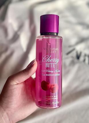 Парфумований спрей для тіла victorias secret cherry bite 250 ml оригінал сша