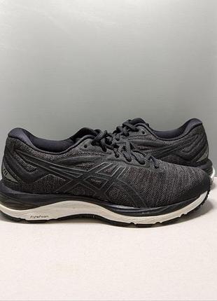 Жіночі кросівки для бігу asics gel cumulus 20 1012a233-001
розмір us 7 eu 38