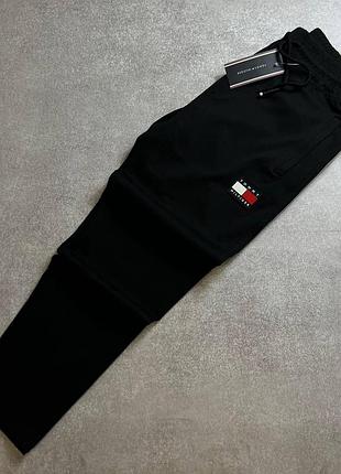 Мужские штани tommy hilfiger цвет чорний