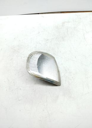 Поворотнік правий	skoda felicia