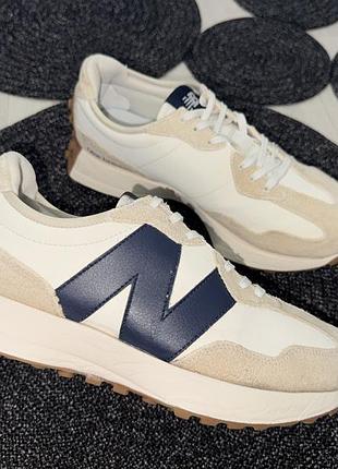 Замшеві кросівки new balance 327, оригінал, р-р 42, уст 27 см
