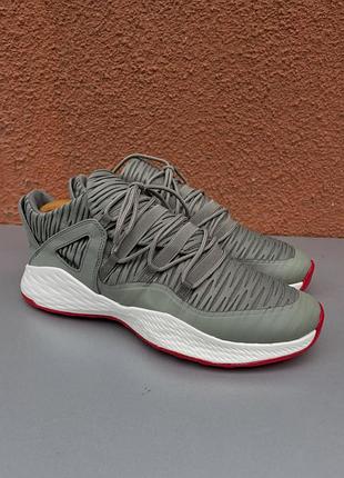 Оригінальні чоловічі кросівки nike air jordan formula 23 low 42-43 розмір 27.5 см оливковий колір