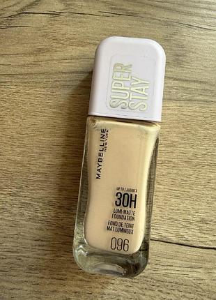 Тональна основа maybelline super stay lumi-matte 30h, тон 096