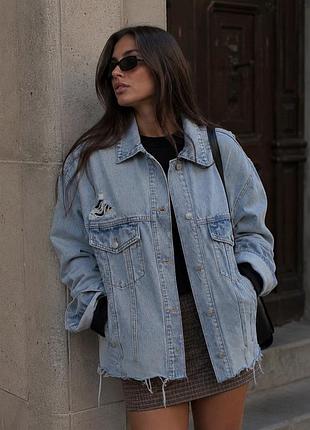 Джинсова куртка з рваностями zara