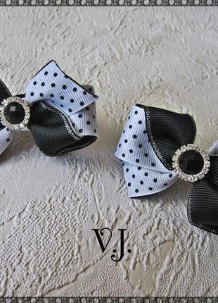 Аксесуари, прикраси для волосся. нарядні банти чорно-білі. шкільні бантики на резинках під форму