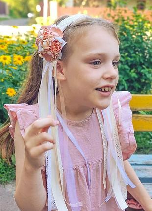 Ободок "челец" в бело-бежевых тонах с кружевом и лентами для взрослых и детей от 7 лет